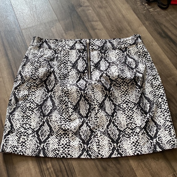 Garage Snake Print Mini Skirt - Picture 2 of 5